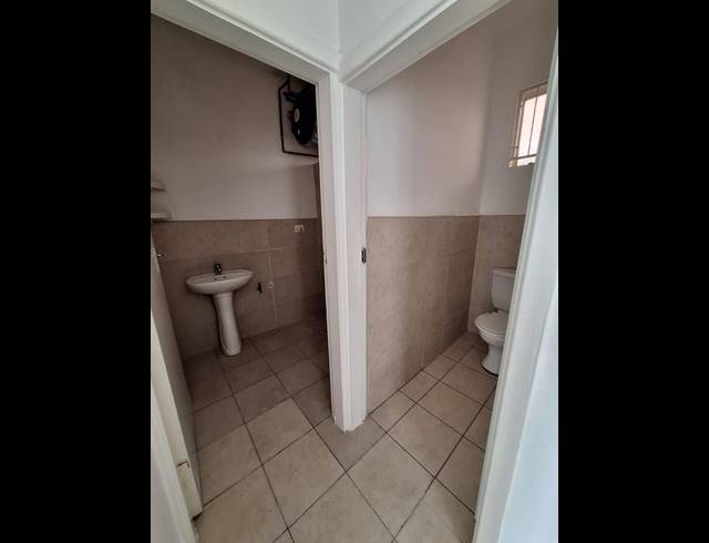 2 BEDROOM APARTMENT FOR SALE IN OVERPORT